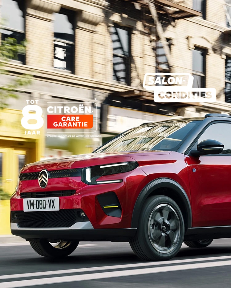 2 New ë-C3 driving in the city