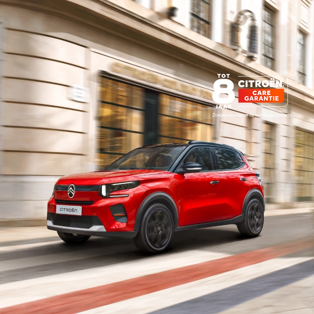 Voorste driekwart aanzicht van de Citroën ë-C3 elektrische SUV met aerodynamisch ontwerp voor comfortabel en betaalbaar stedelijk mobiliteit.