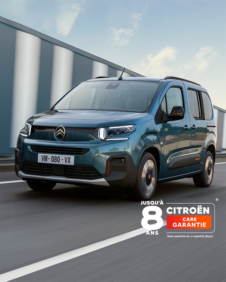 New ë-Berlingo on a highway