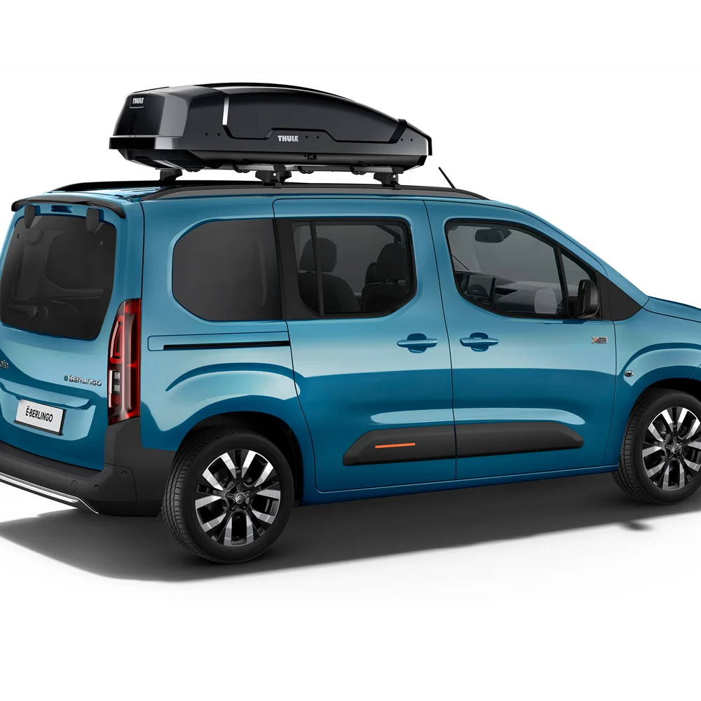 Vue latérale Kiama Blue Berlingo avec toit montrant praticité, sécurité, efficacité et une capacité de stockage étendue et confiante