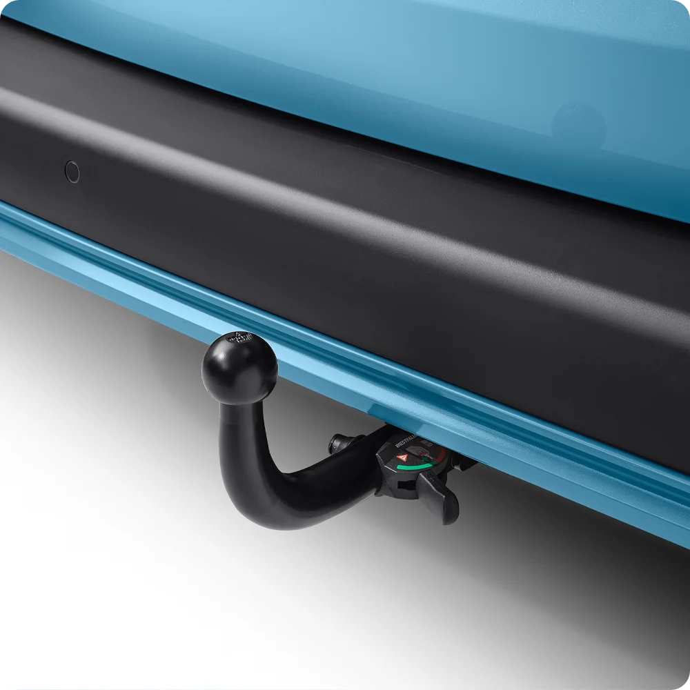 Détails du barreau de remorquage sur le Berlingo mettant en avant la capacité de remorquage, la durabilité, la sécurité et une polyvalence accrue pour un usage actif