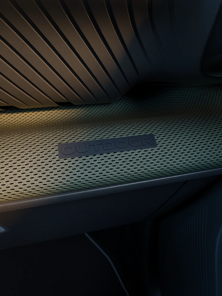 Gros plan sur le tableau de bord avec insert Outdoor, présentant l’intérieur du SUV compact Advanced Comfort