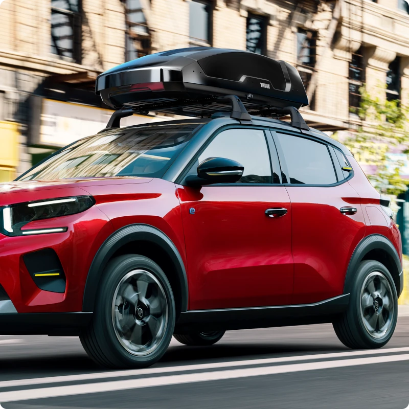 Side view of Citroën C3 with roof bars showing increased loading versatility for practical, flexible and everyday outdoor mobility.